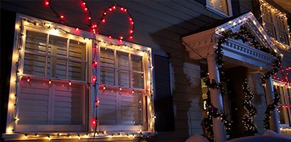 Decoración creativa con luces exteriores